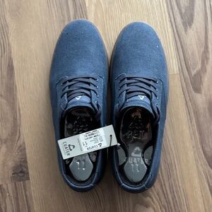 Cuater Men's NWT Shoes